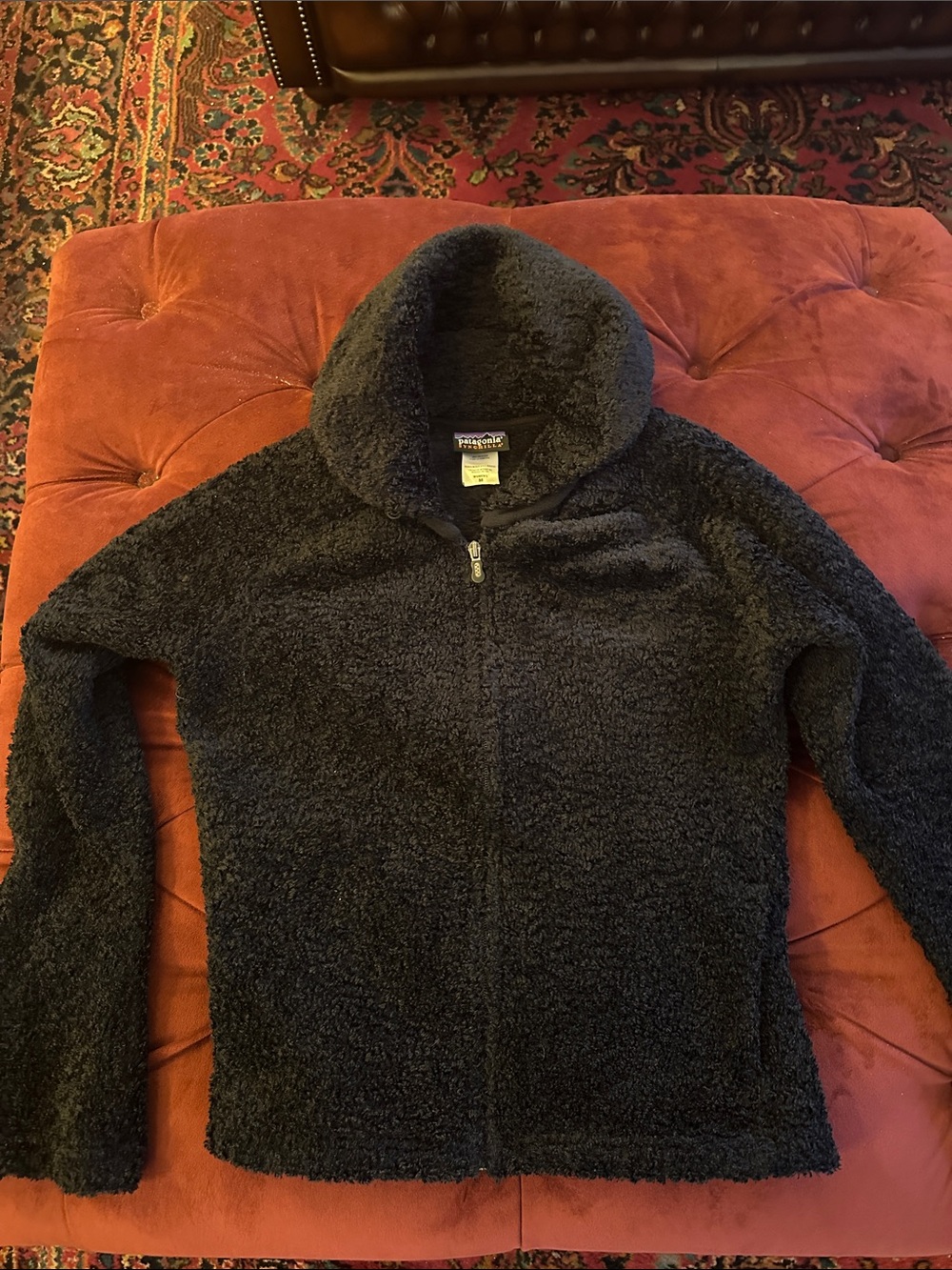 Patagonia Black Womens M Sweater/Fleece with style.